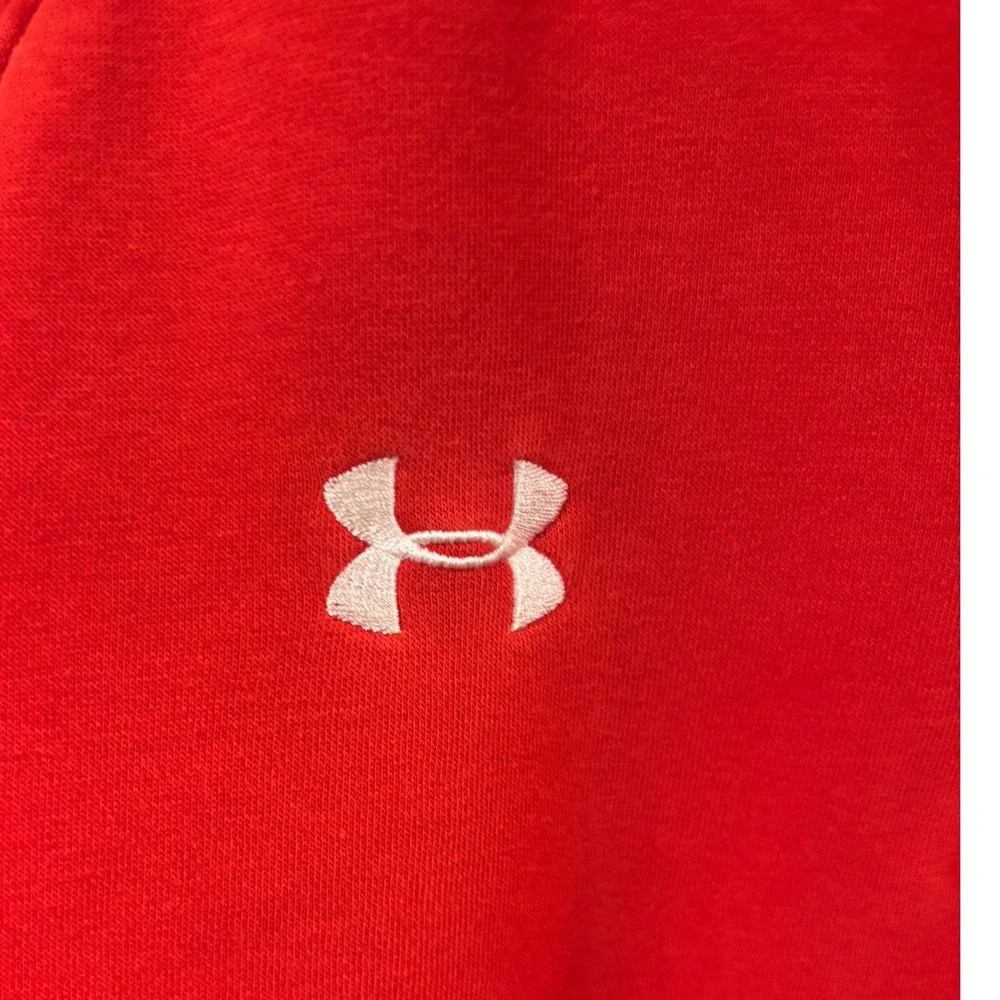 Under Armour chest like